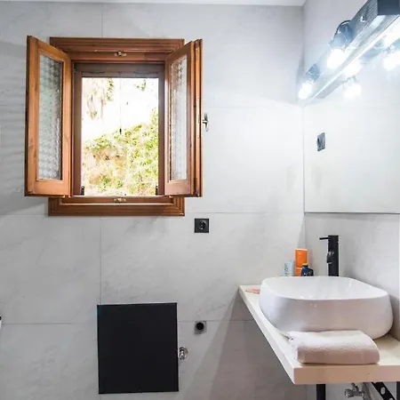 Philippos Semesterbostad Vitaládes